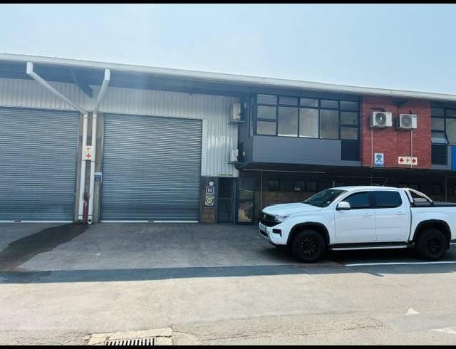 296M² WAREHOUSE TO LET IN RED HILL